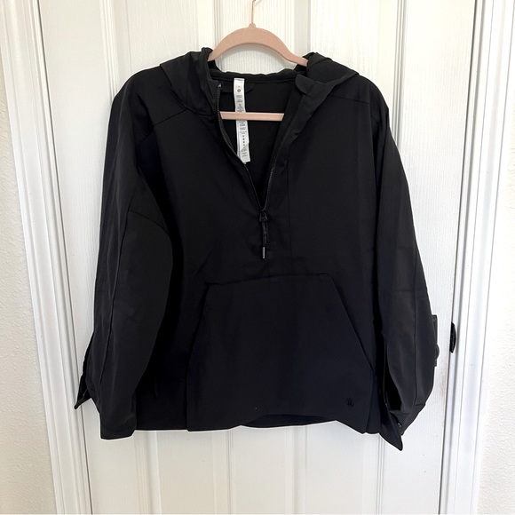 Lululemon water-repellent hooded Anorak - Picture 2 of 5